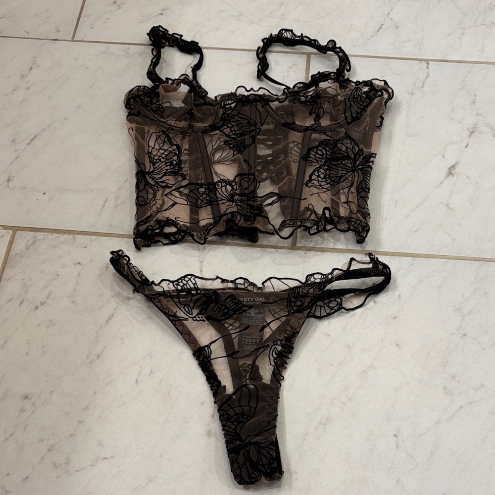 Black Lace Floral Intimate Set
